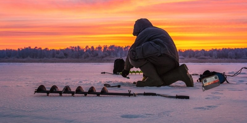 The Best Floating Pouch for Ice Fishing