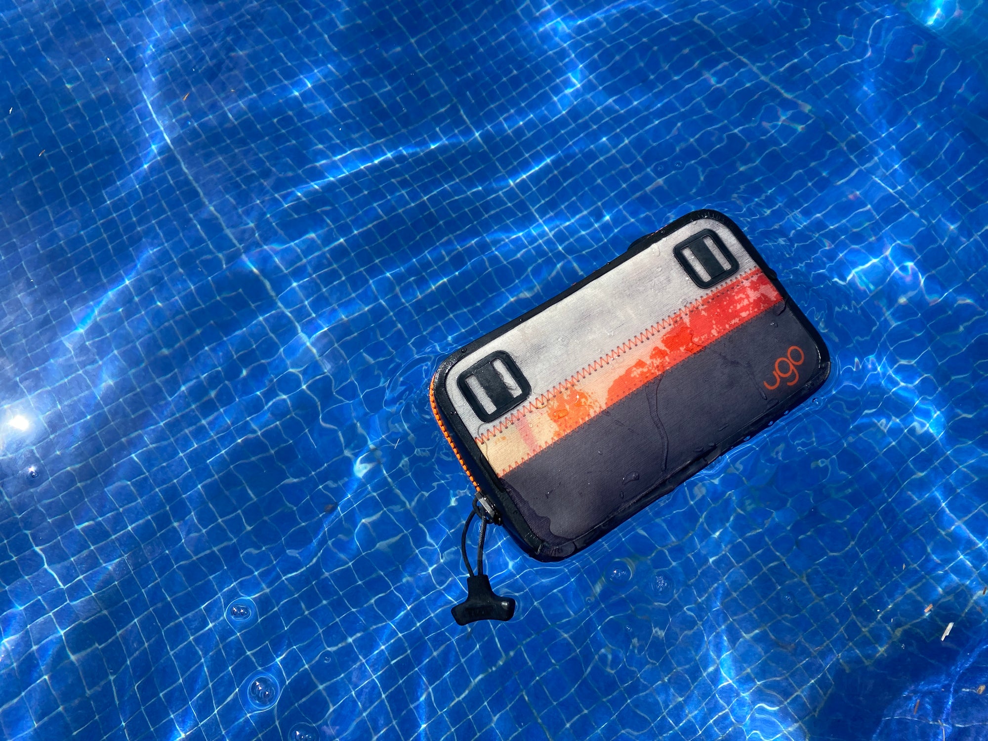 Best Waterproof Pouch For The Pool