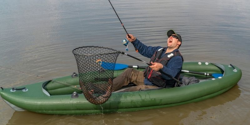 Best Waterproof phone pouch for kayak fishing